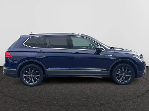 VOLKSWAGEN Tiguan Allspace (2023) — foto 15 van 17