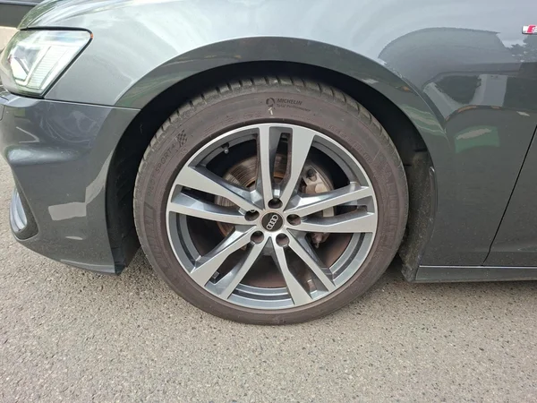 AUDI A6 Avant (2023) — foto 15 van 23