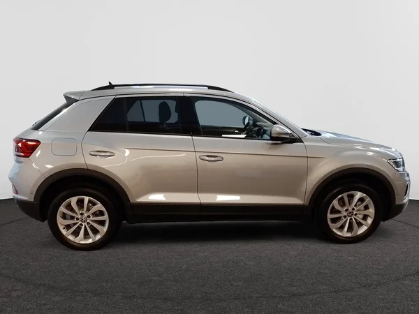 VOLKSWAGEN T-Roc (2025) — foto 21 van 23