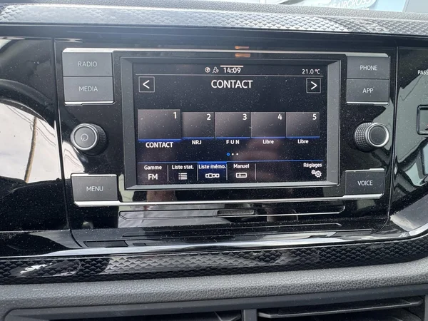 Volkswagen Polo (2022) — foto 10 van 22