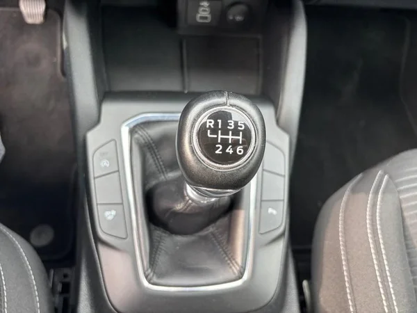 FORD Kuga (2022) — foto 14 van 28
