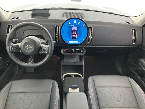 MINI Mini Countryman (U25) (2024) — foto 32 van 36