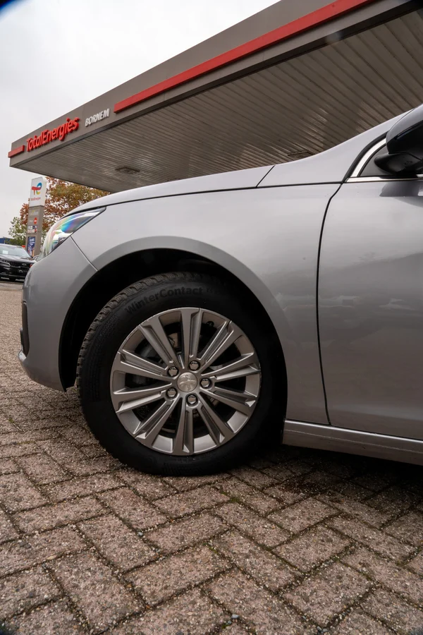 Peugeot 308 (2021) — foto 5 van 64