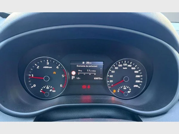 Kia SPORTAGE (2021) — foto 4 van 29