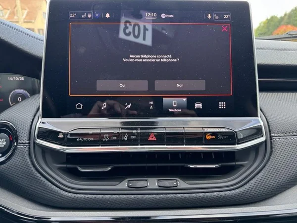 JEEP Compass (2023) — foto 16 van 31