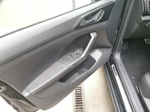 VOLKSWAGEN T-Cross (2025) — foto 5 van 15