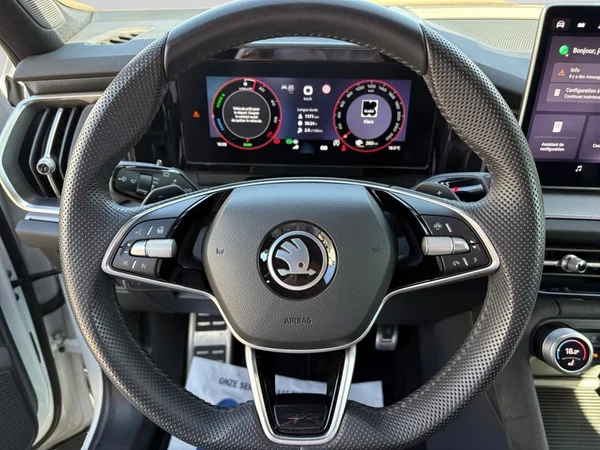 SKODA Kodiaq PHEV (2025) — foto 2 van 29
