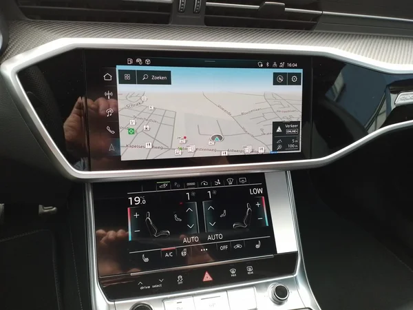 AUDI A7 Sportback PHEV (2024) — foto 8 van 11