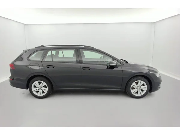 VOLKSWAGEN Golf VIII SW (2022) — foto 28 van 36