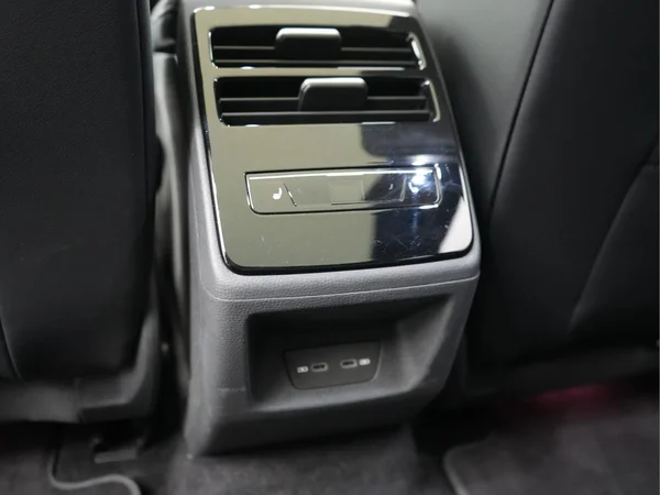 VOLKSWAGEN ID.7 Tourer (2026) — foto 6 van 33