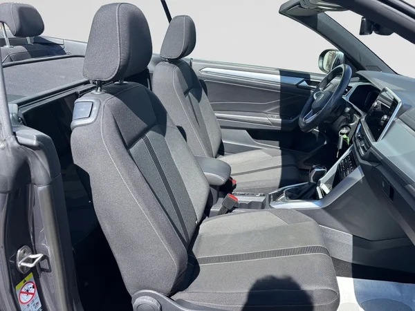 VOLKSWAGEN T-Roc Cabriolet (2022) — foto 9 van 21