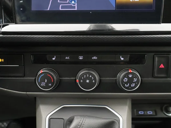 VOLKSWAGEN Transporter T6.1 1400 Caravelle Lwb Dsl (2020) — foto 17 van 27