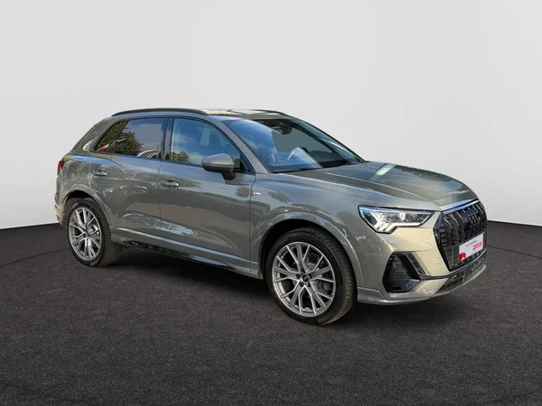 AUDI Q3 PHEV (2024) — foto 9 van 21