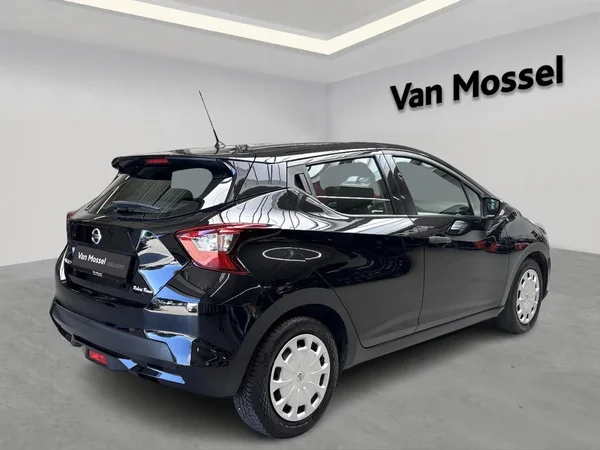 Nissan Micra (2018) — foto 13 van 18