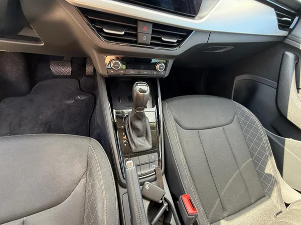 SKODA Kamiq (2021) — foto 3 van 24