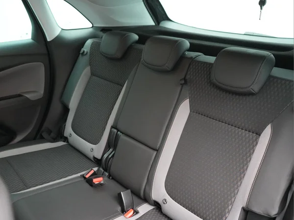 OPEL Crossland (2019) — foto 2 van 24