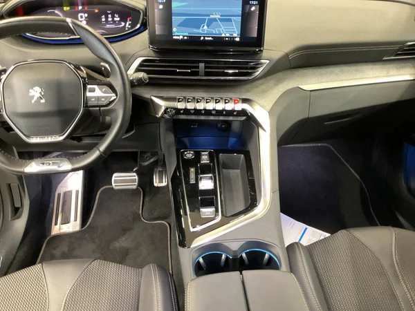 PEUGEOT 5008 (2024) — foto 11 van 23
