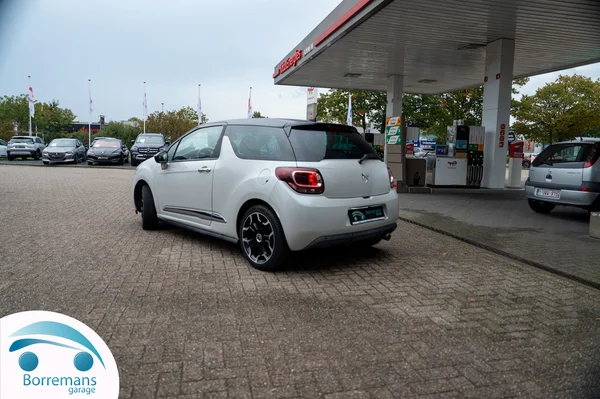 Citroen DS3 (2015) — foto 23 van 37