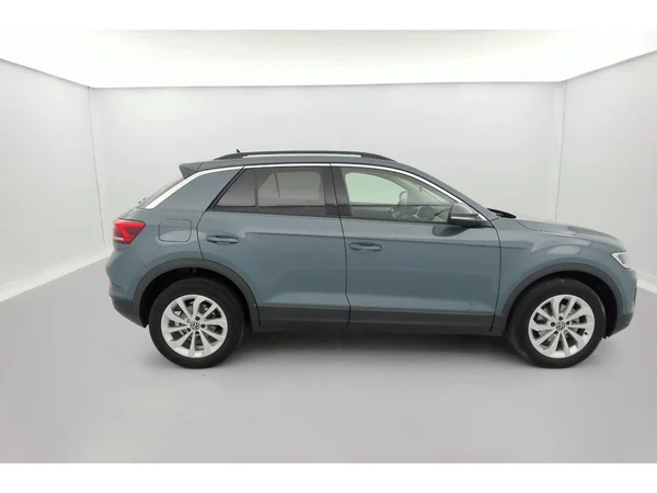 VOLKSWAGEN T-Roc (2024) — foto 25 van 36