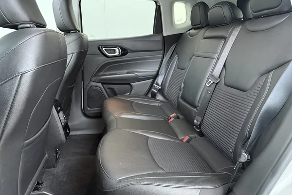 Jeep Compass (2021) — foto 21 van 22