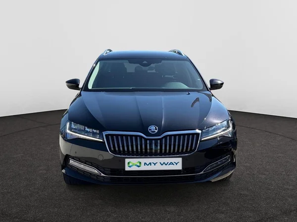 SKODA Superb SW Dsl (2022) — foto 10 van 14
