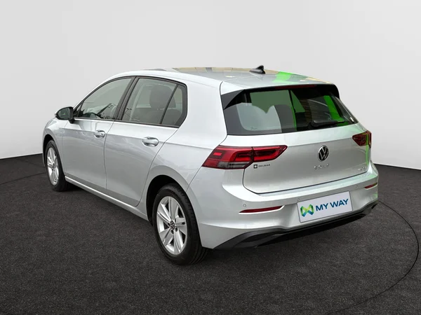 VOLKSWAGEN Golf VIII (2021) — foto 23 van 24