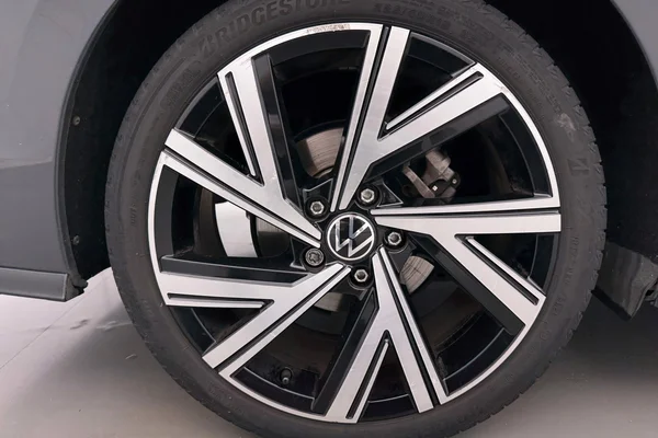 Volkswagen Golf VIII SW (2022) — foto 16 van 29
