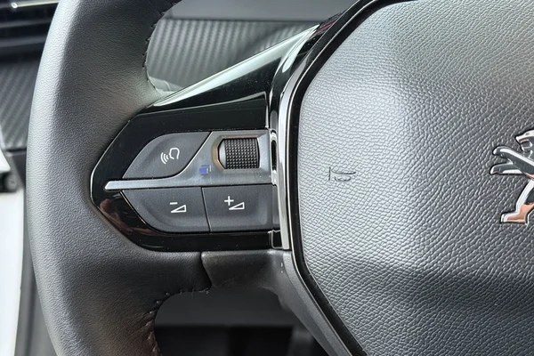Peugeot 208 (2023) — foto 5 van 17