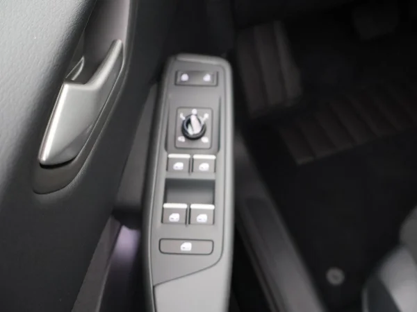 VOLKSWAGEN ID.3 Neo (2026) — foto 18 van 28