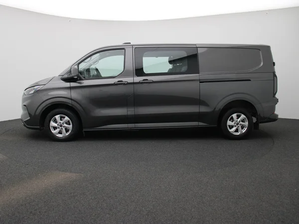 Ford Transit Custom (2025) — foto 33 van 38