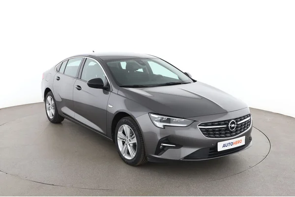 Opel Insignia Grand Sport (2023) — foto 14 van 16