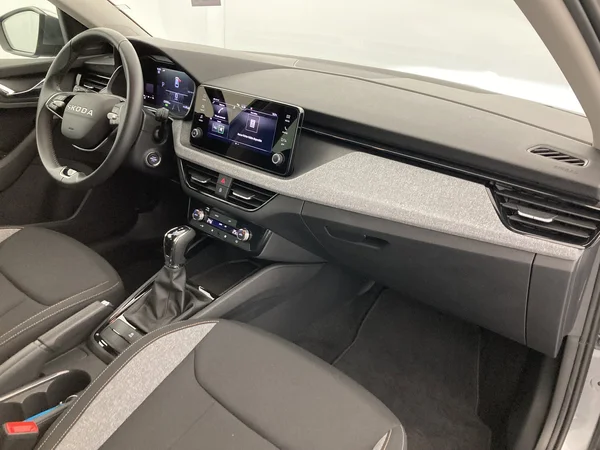 SKODA Scala (2025) — foto 9 van 36