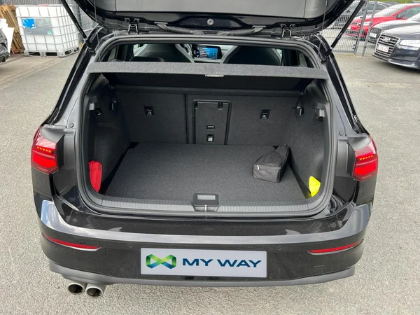 VOLKSWAGEN Golf VIII GTD (2024) — foto 13 van 24