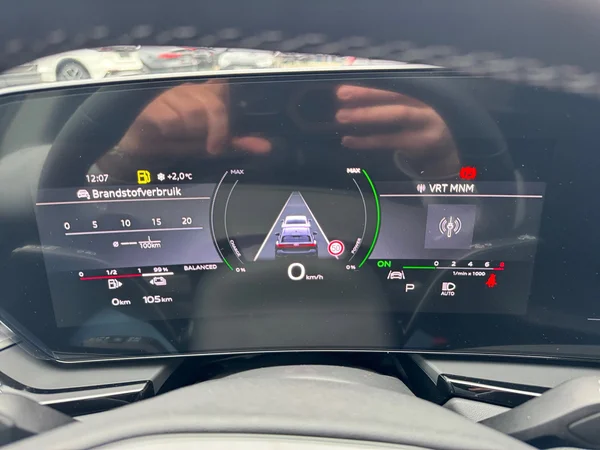 AUDI A5 Avant e-hybrid (PHEV) (2026) — foto 6 van 23
