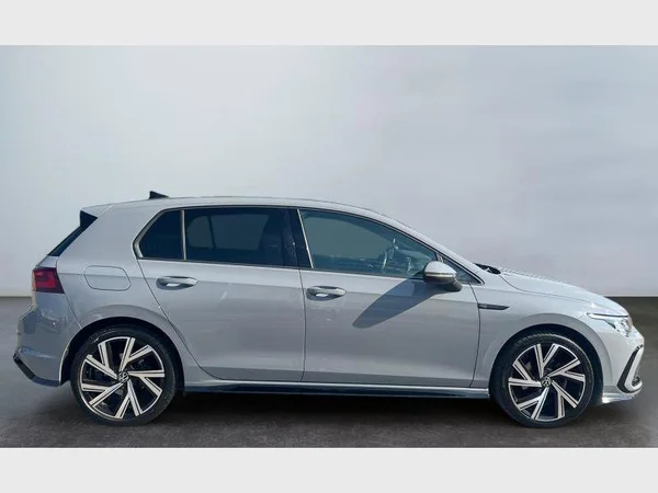 Volkswagen Golf VIII (2022) — foto 17 van 23