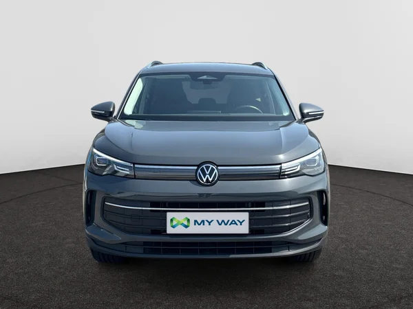 VOLKSWAGEN Tiguan (2024) — foto 14 van 14