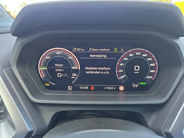 AUDI Q4 e-tron (2025) — foto 19 van 21