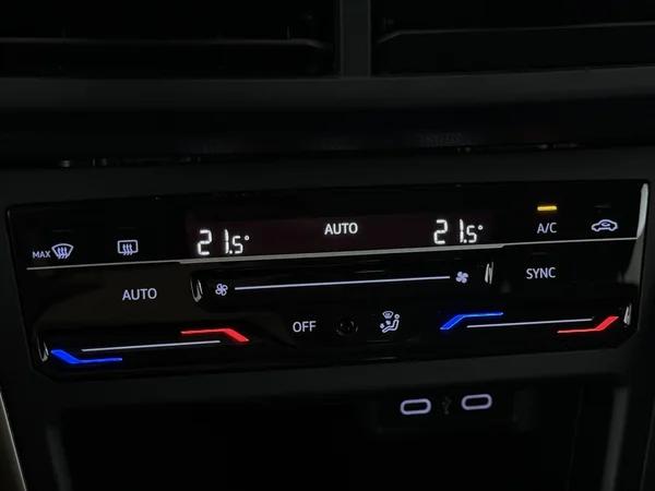 VOLKSWAGEN Polo (2021) — foto 17 van 27