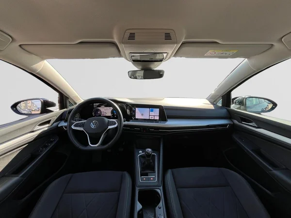 VOLKSWAGEN Golf VIII SW (2024) — foto 16 van 22