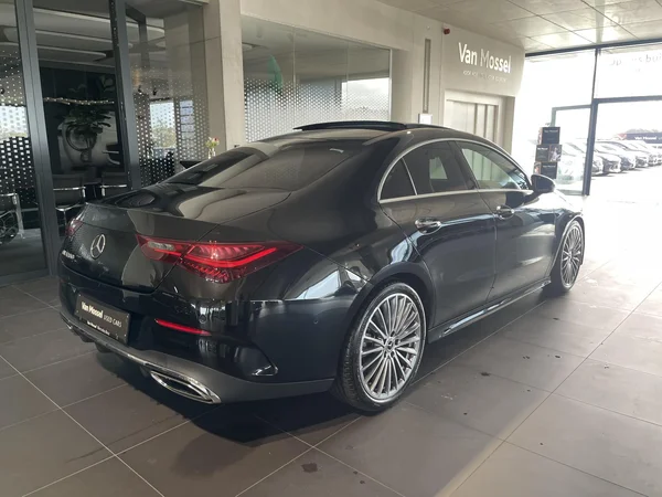 Mercedes-Benz CLA (2024) — foto 8 van 13