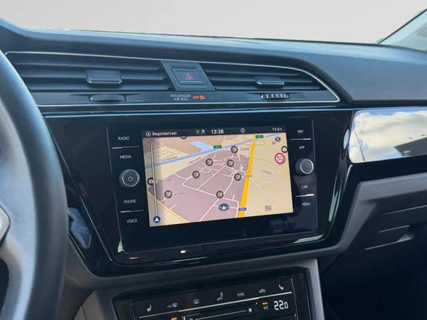 VOLKSWAGEN Touran (2025) — foto 10 van 24