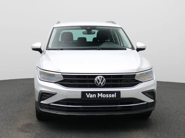 Volkswagen Tiguan (2023) — foto 23 van 43