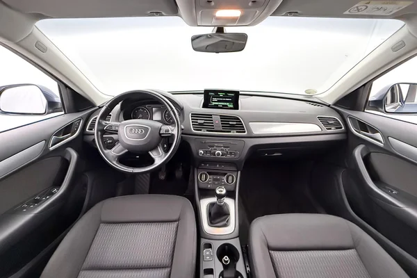 Audi Q3 (2018) — foto 16 van 47