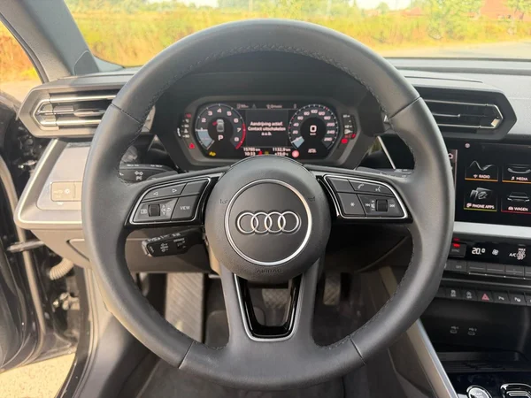 AUDI A3 Sedan (2025) — foto 17 van 17