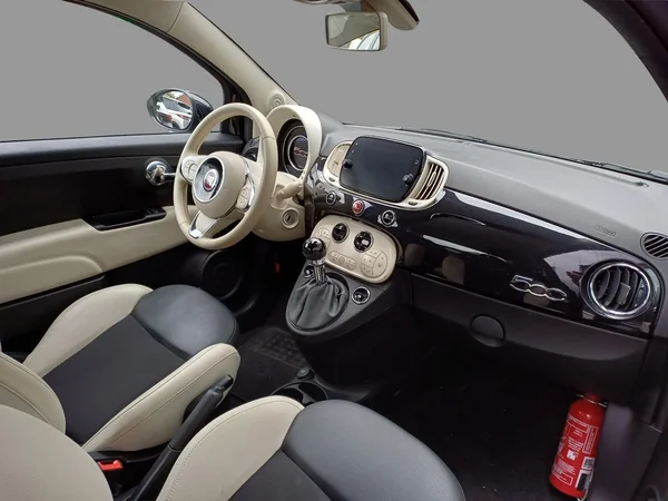 Fiat 500C (2022) — foto 6 van 18