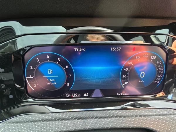 VOLKSWAGEN Golf VIII SW (2022) — foto 6 van 24