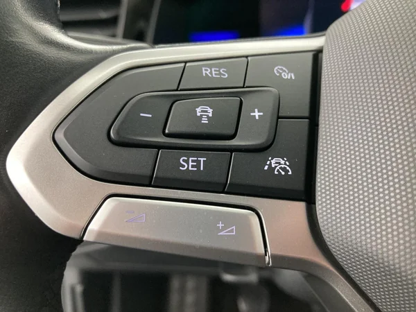 VOLKSWAGEN Taigo (2022) — foto 3 van 35