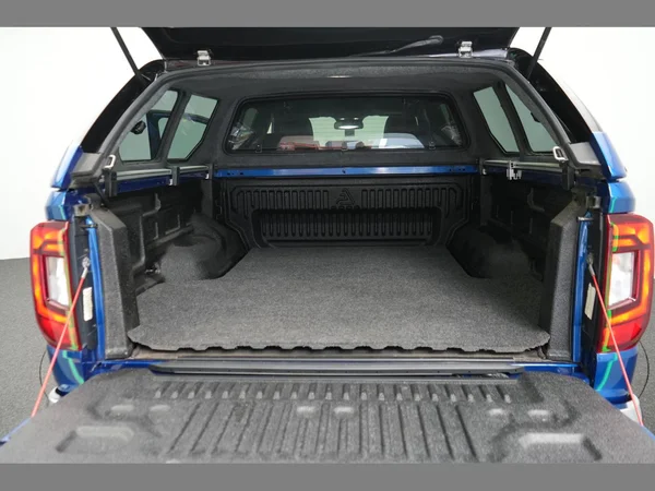 VOLKSWAGEN Amarok Double Cab Dsl (2025) — foto 4 van 21