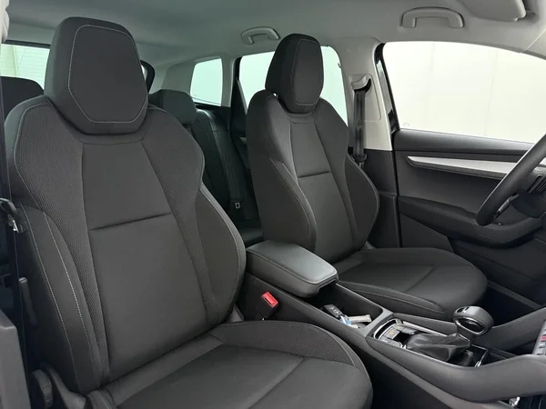 SKODA Karoq (2025) — foto 16 van 18