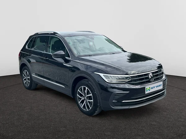 VOLKSWAGEN Tiguan (2021) — foto 6 van 17